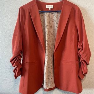 Ruched sleeve blazer